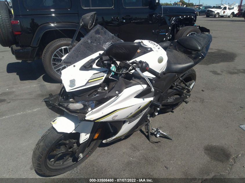 2017 YAMAHA YZFR3 A MH3RH15Y7HK003631