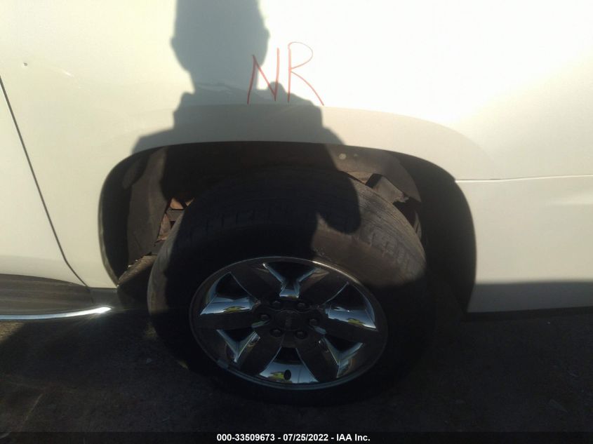 2015 GMC YUKON XL SLT 1GKS2HKC2FR114339
