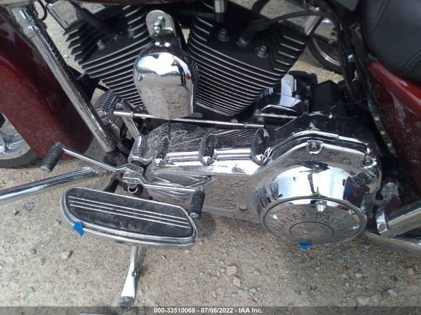 2010 HARLEY-DAVIDSON FLHX 1HD1KB413AB661779