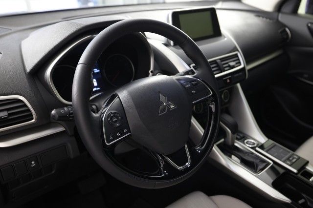 2018 MITSUBISHI ECLIPSE CROSS SE/SEL JA4AT5AA6JZ070271