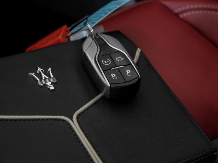 2018 MASERATI LEVANTE S GRANLUSSO ZN661YUL4JX284282