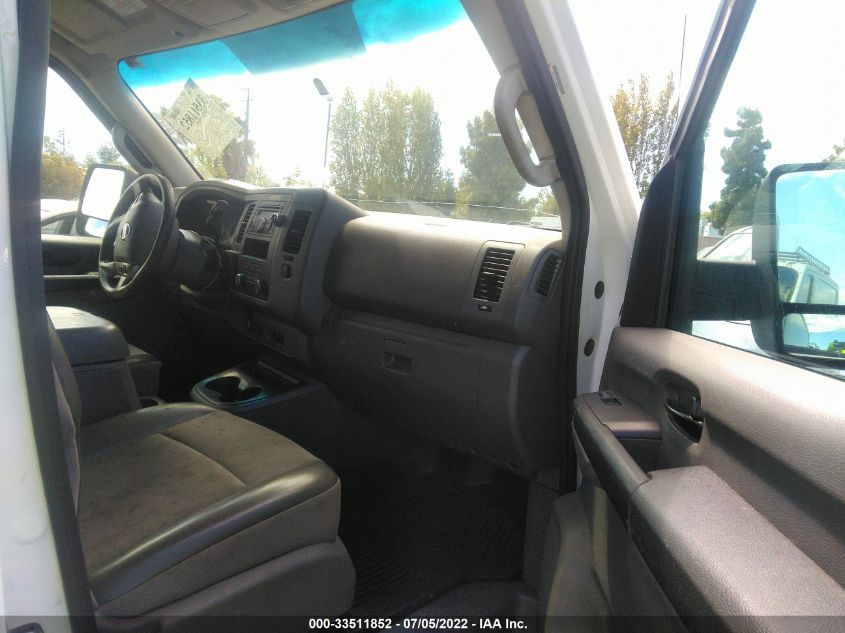 2015 NISSAN NV SV 1N6BF0KXXFN808222