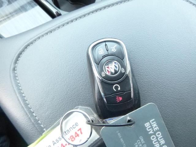 2021 BUICK ENCLAVE ESSENCE 5GAEVAKW1MJ143877