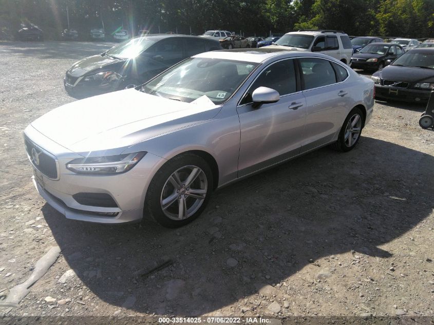 2018 VOLVO S90 MOMENTUM LVY102AK7JP047897