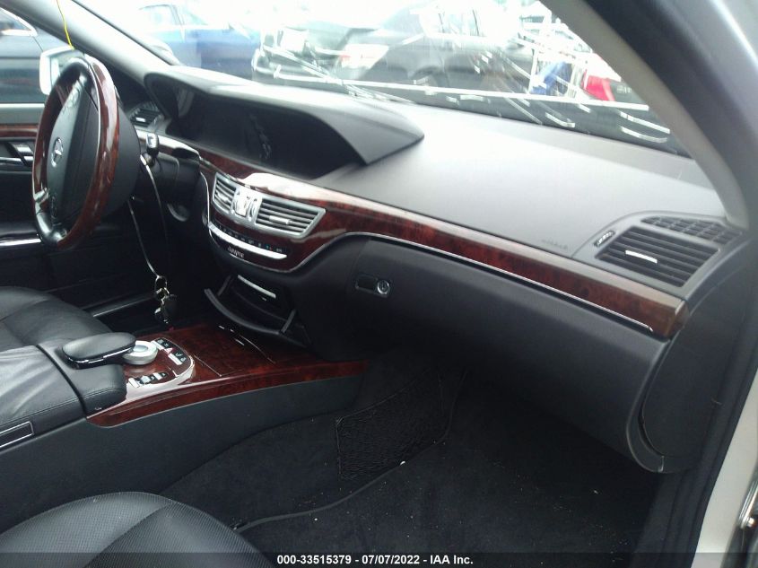 2013 MERCEDES-BENZ S-CLASS 550 4MATIC WDDNG9EB9DA535186