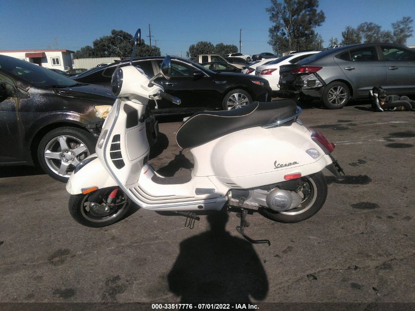 2017 VESPA GTS 300 SUPER ZAPM459L3H5101742