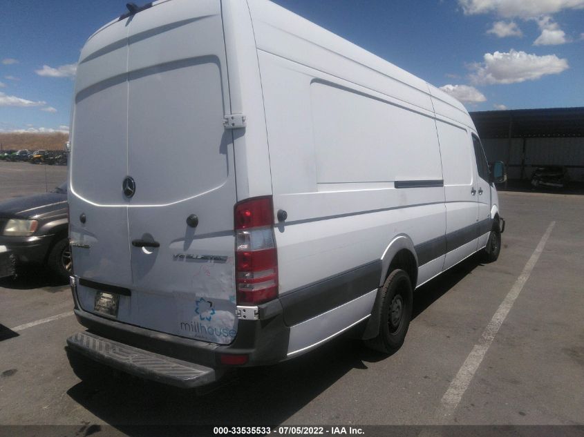 2015 MERCEDES-BENZ SPRINTER CARGO VANS WD3PE8CC0FP142654