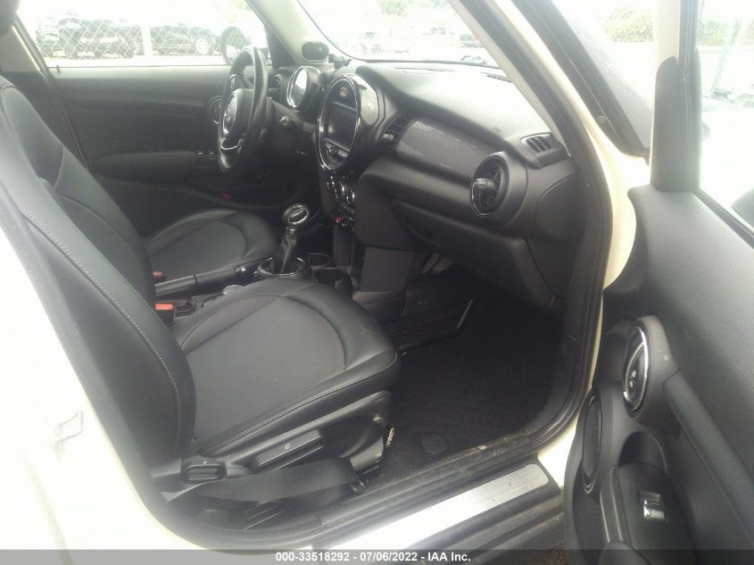 2015 MINI COOPER HARDTOP 4 DOOR WMWXS5C57FT829360