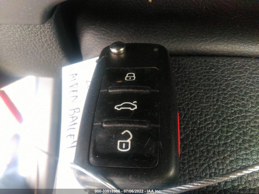 2018 VOLKSWAGEN TIGUAN LIMITED WVGBV7AX4JK004052