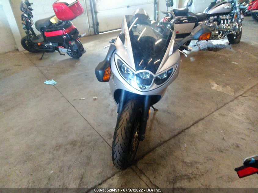 2005 TRIUMPH MOTORCYCLE SPRINT ST SMT600PK45J233240