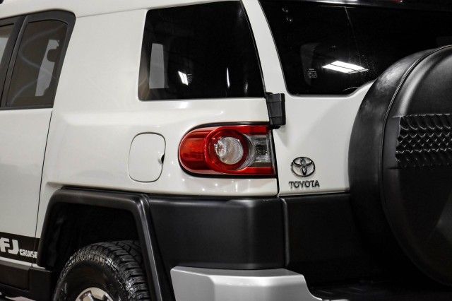 2014 TOYOTA FJ CRUISER JTEBU4BF7EK185628