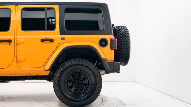 2018 JEEP WRANGLER UNLIMITED SAHARA 1C4HJXEG4JW131798