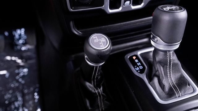 2018 JEEP WRANGLER UNLIMITED SAHARA 1C4HJXEG4JW131798