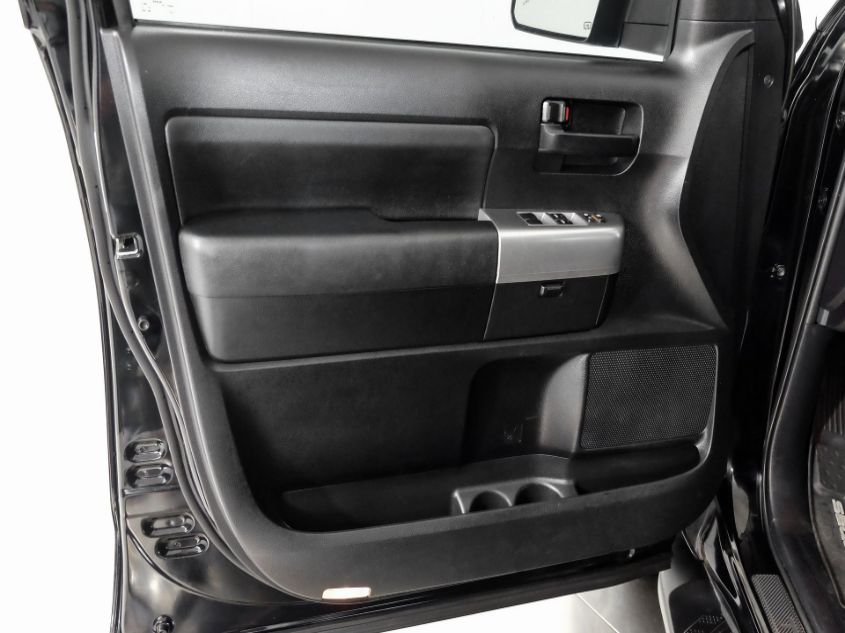 2018 TOYOTA SEQUOIA SR5/TRD SPORT 5TDBY5G10JS160598