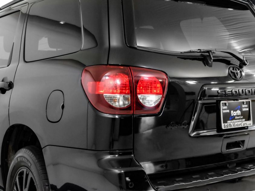 2018 TOYOTA SEQUOIA SR5/TRD SPORT 5TDBY5G10JS160598