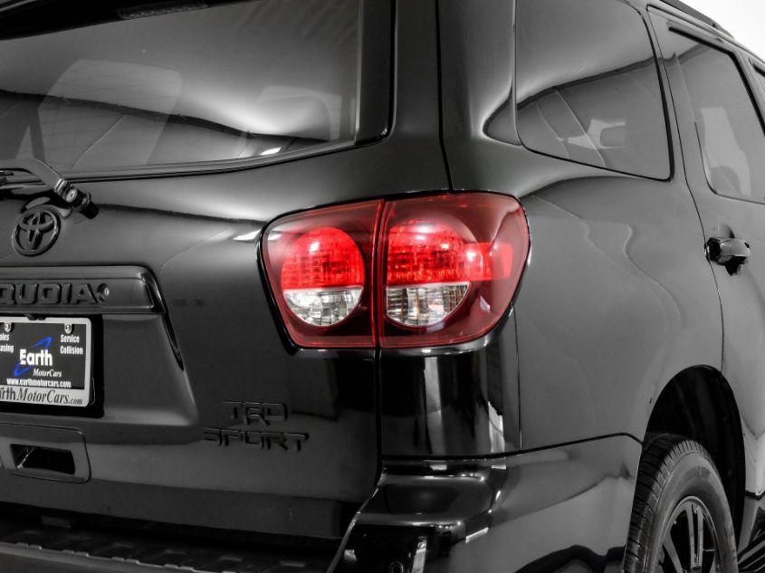 2018 TOYOTA SEQUOIA SR5/TRD SPORT 5TDBY5G10JS160598