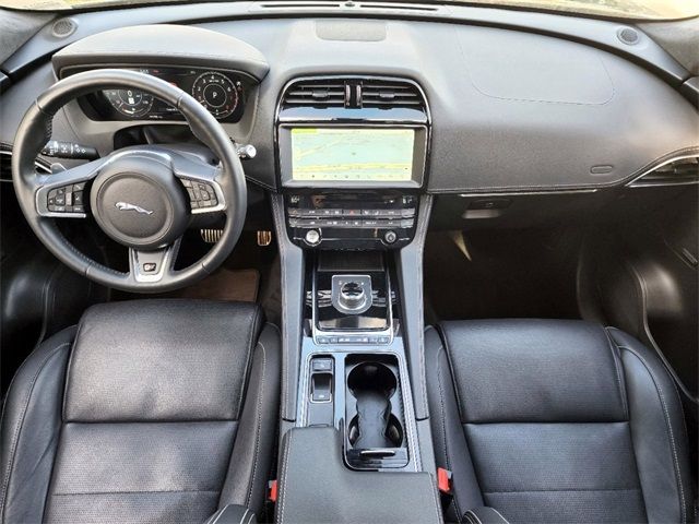 2019 JAGUAR F-PACE S SADCM2FV2KA366060