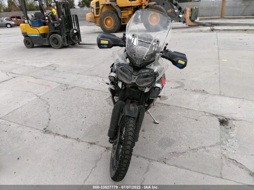 2018 TRIUMPH MOTORCYCLE TIGER 800 XCA SMTE09BF0JT884132