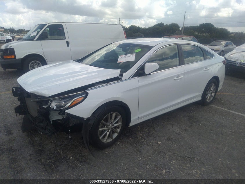 VIN 5NPE24AF5KH797832 2019 HYUNDAI SONATA SE