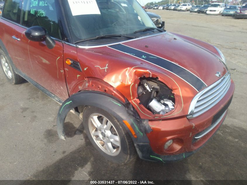 2013 MINI COOPER HARDTOP WMWSU3C55DT545828