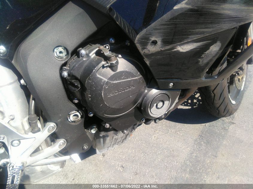 2015 HONDA CBR600 RR JH2PC4019FK800094