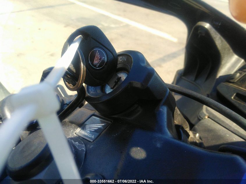 2015 HONDA CBR600 RR JH2PC4019FK800094