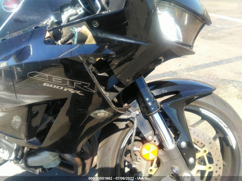 2015 HONDA CBR600 RR JH2PC4019FK800094
