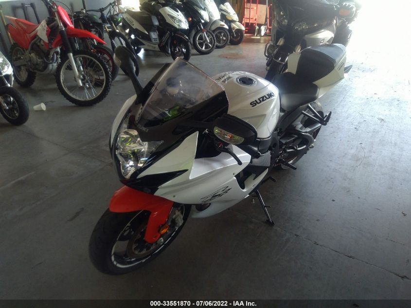 2021 SUZUKI GSX-R600 JS1GN7FA5M7100224