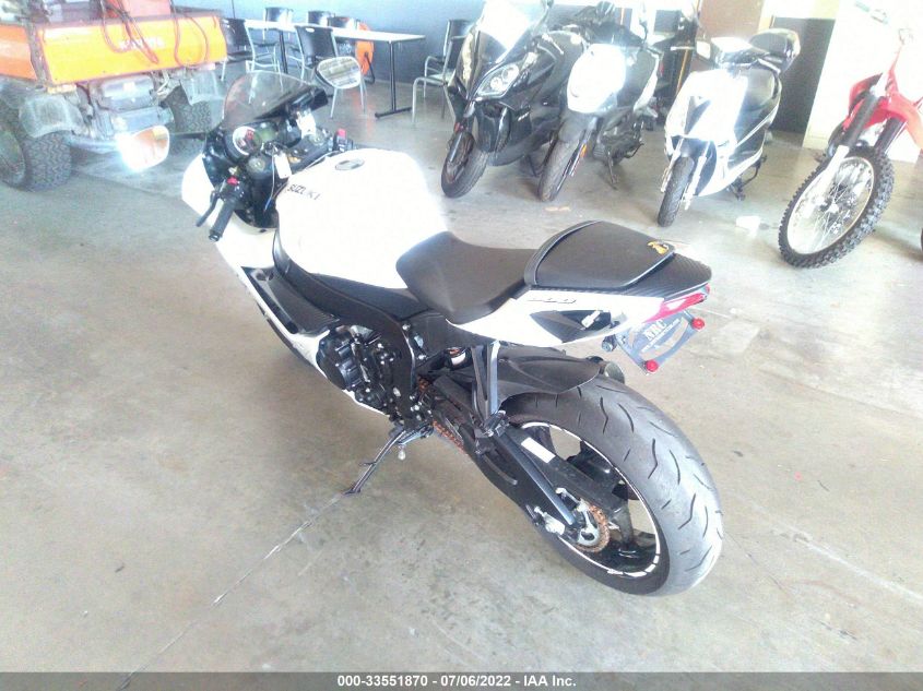 2021 SUZUKI GSX-R600 JS1GN7FA5M7100224