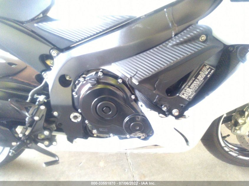 2021 SUZUKI GSX-R600 JS1GN7FA5M7100224