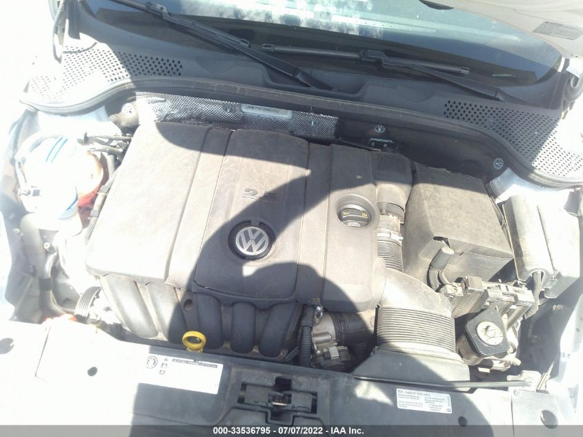 2014 VOLKSWAGEN BEETLE COUPE 2.5L ENTRY 3VWFP7AT2EM624522
