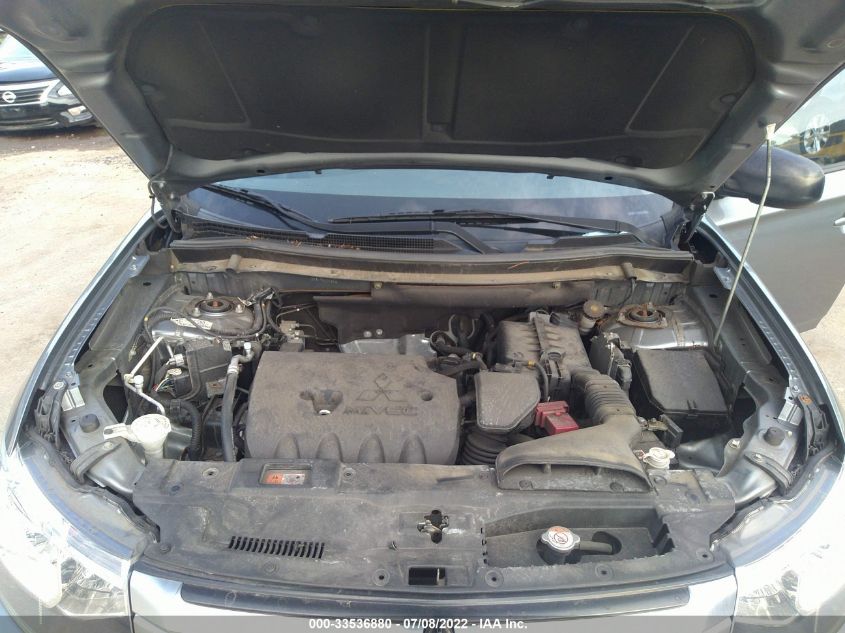2015 MITSUBISHI OUTLANDER ES JA4AD2A37FZ009676