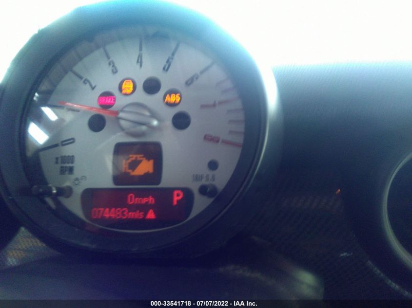 2013 MINI COOPER CONVERTIBLE S WMWZP3C5XDT550917
