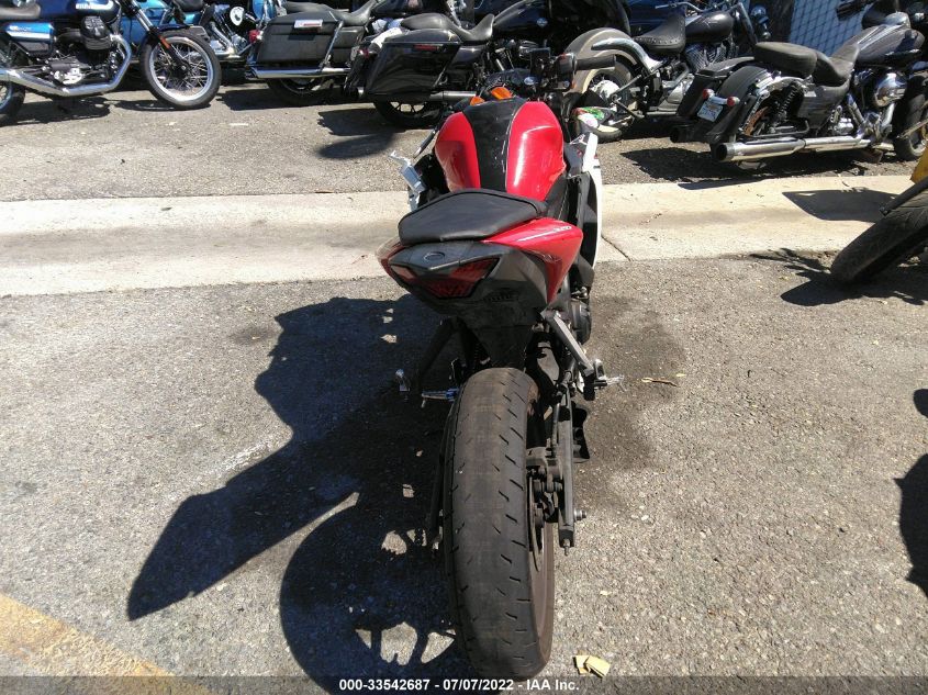 2015 YAMAHA YZFR3 MH3RH06Y6FK004016