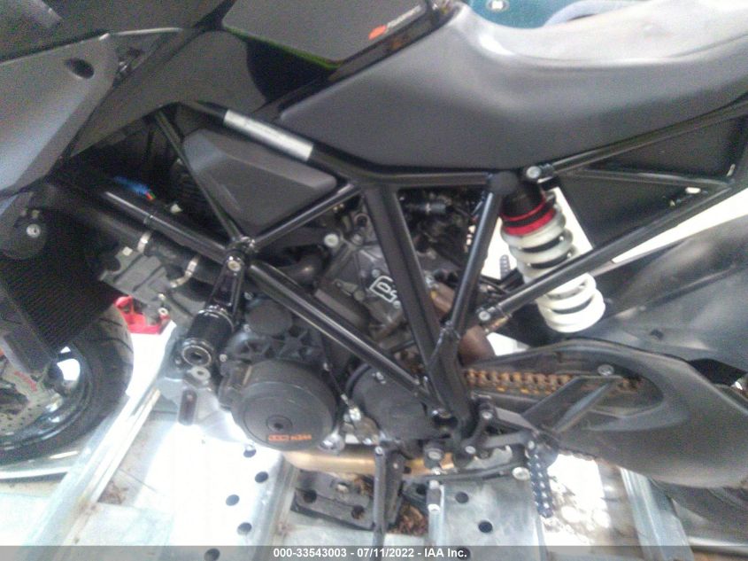 2018 KTM 1290 SUPER DUKE R VBKV39405JM981074