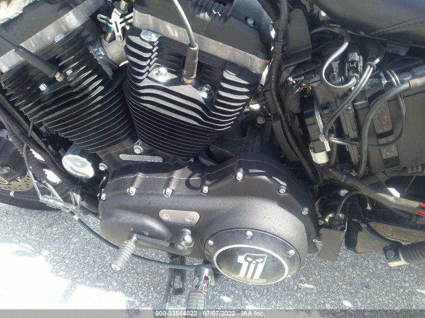 2016 HARLEY-DAVIDSON XL883 IRON 883 1HD4LE212GC417722