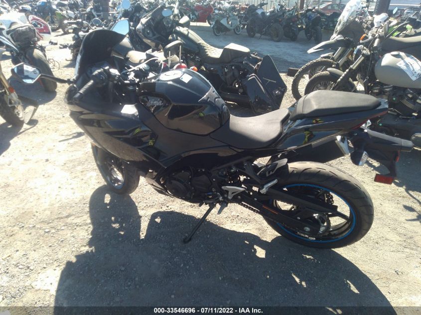 2019 KAWASAKI EX400 JKAEXKG14KDA26153