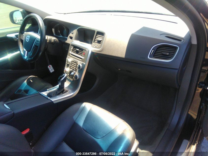 2018 VOLVO S60 PREMIER LYV402TK8JB162053