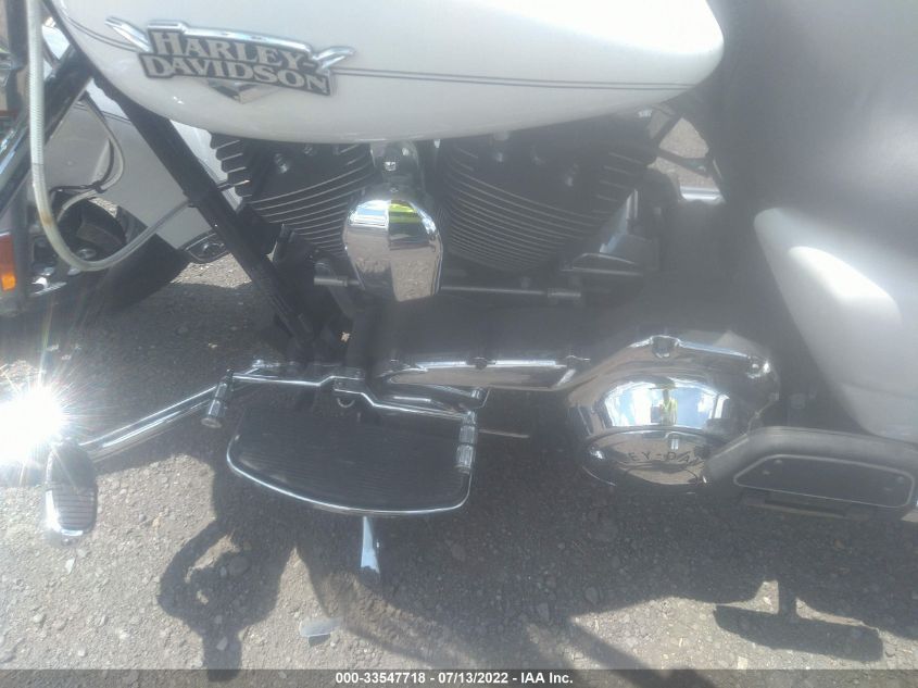 2012 HARLEY-DAVIDSON FLHRC ROAD KING CLASSIC 1HD1FRM18CB609144