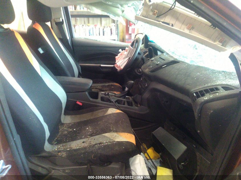2017 FORD ESCAPE SE 1FMCU9GD0HUB55324