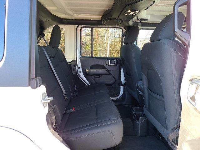 2020 JEEP WRANGLER UNLIMITED SAHARA 1C4HJXEN8LW213230