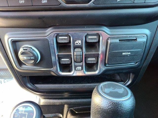 2020 JEEP WRANGLER UNLIMITED SAHARA 1C4HJXEN8LW213230