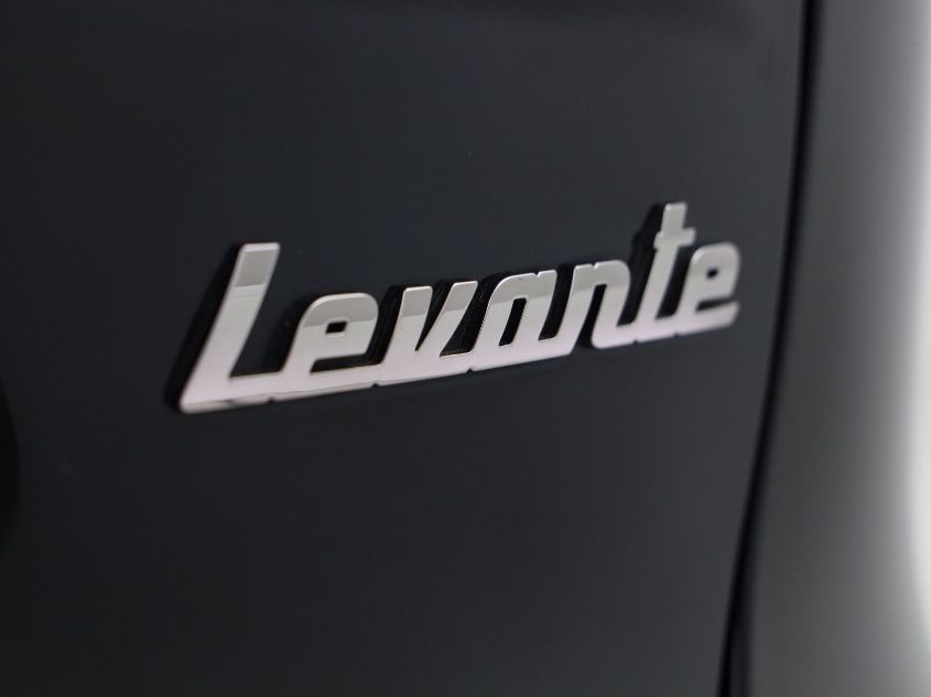 2018 MASERATI LEVANTE S ZN661YUA7JX302210