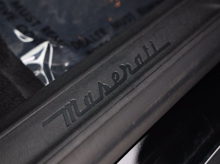 2018 MASERATI LEVANTE S ZN661YUA7JX302210