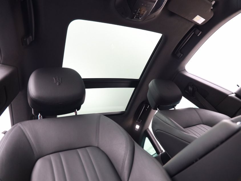 2018 MASERATI LEVANTE S ZN661YUA7JX302210