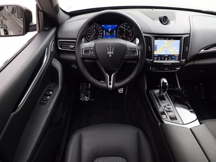 2018 MASERATI LEVANTE S ZN661YUA7JX302210