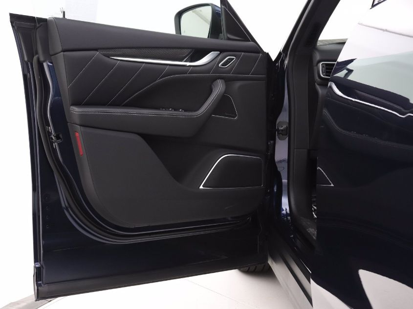 2019 MASERATI LEVANTE S GRANSPORT ZN661YUS7KX328168