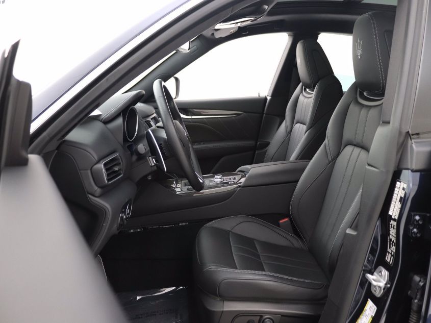 2019 MASERATI LEVANTE S GRANSPORT ZN661YUS7KX328168