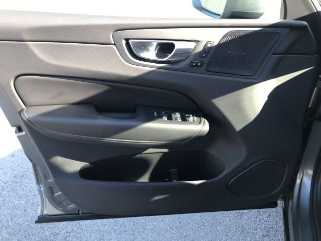 2021 VOLVO XC60 INSCRIPTION YV4102RL4M1732383