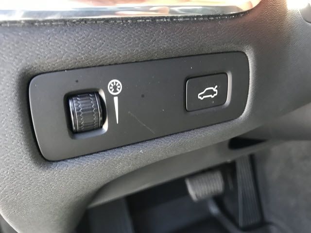 2021 VOLVO XC60 INSCRIPTION YV4102RL4M1732383